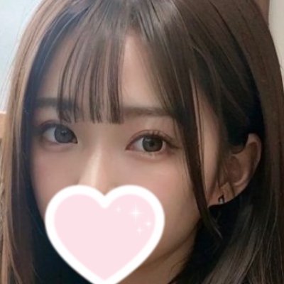 たまーに大学行ってます。見た目とか地雷系。太陽嫌いで夜好き。胸はある方かな。Twitterは出会い目的です。私の遊びに付き合って欲しいな。