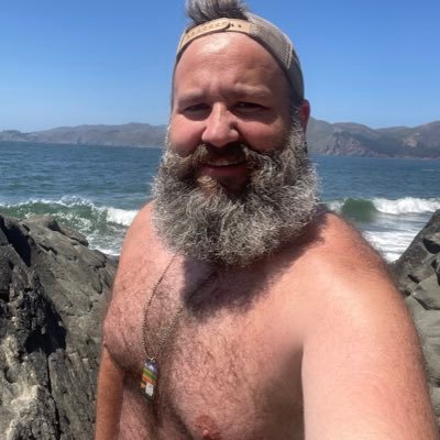 18+ ONLY! Bear/Daddy/Bisizeual/Verse. DM me and let’s make hot content. check out my links https://t.co/qniFoFeMT7