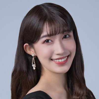 Mezzosoprano 東京藝術大学卒/横浜市長賞/元ラジオパーソナリティ/ドラマ・アニメ・ゲーム劇伴/モンスト/NIKKE/日本名曲アルバム/Ensemble OASIS/杜の音シンガーズ/グランドフィル/劇団四季ノートルダムの鐘/ヤマカイTV『白雪姫』/コントラバスヒーロー歌のおねえさん/柴犬と郡上八幡が大好き