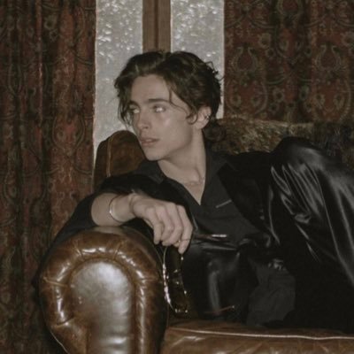 slightly obessed with regulus black || probably on ao3 rn