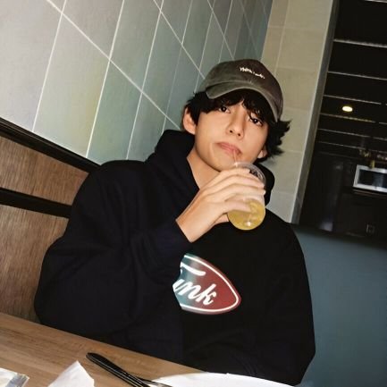 Kim6915_'s profile picture. 