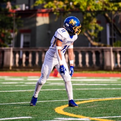 WR/DB/kick returner  at Bell Multicular hs | 2024’ 5'9 165 lbs 3.0 GPA phone #2407138291