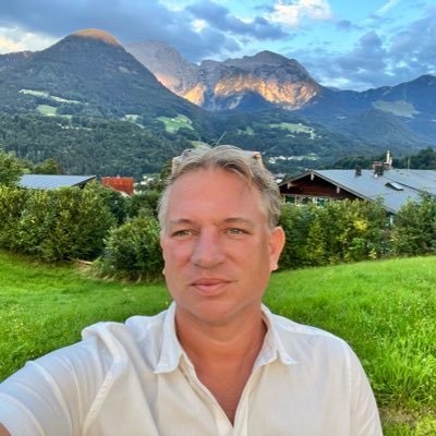 drosentreter1's profile picture. Senior brand and marketing advisor. Strategist, Thinker, Speaker, Facilitator. ‘Nothing great was ever achieved without enthusiasm.’