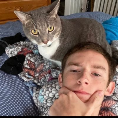 18| Content creator/pro player | TikTok is https://t.co/6ZLJnQ3d7P | Twitch is https://t.co/BHhysfL75V |