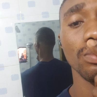 Emzzypro's profile picture. am just me