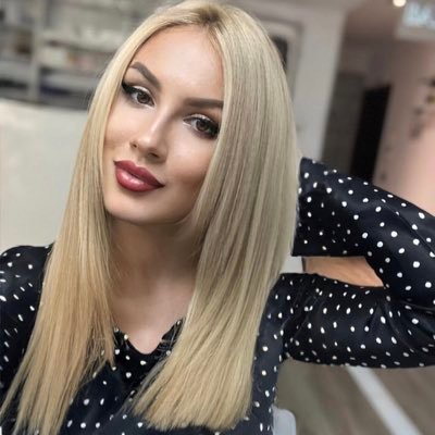 Carolinedabney1's profile picture. Selfless ❤️
