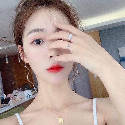 yi_xin4417's profile picture. 我擔心你會假裝你很關心，因為你害怕我會給你一個現成的故事。