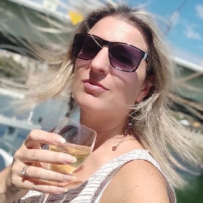 MilouteG's profile picture. #Twinmom #Rugbymom 🏉 ~ 
#Desmoid 🎗🦄 #TØP|-/