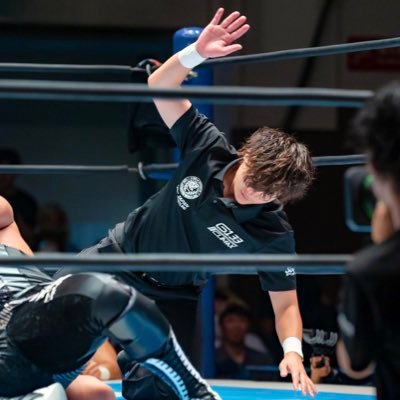 新日本プロレスリング レフェリー 坂本です。目指せフォロワー10,000人！#njpw #リトルトゥース #annkw #サウナ