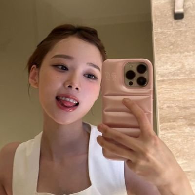 louz_lemmmmmmmm's profile picture. oh i wanna fly away w u