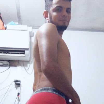 uno debe ser macho pase lo que pase 💪
sígueme y te sigo en
Instagram 📸 @elmanmercado22
#morboafull #chuparculo #mamarguevo # comerte ese cuerpo 😈🍑🍆