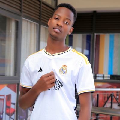 friendly 😉 stubborn, Jolly, movie lover,Kieran reeves biggest fan.