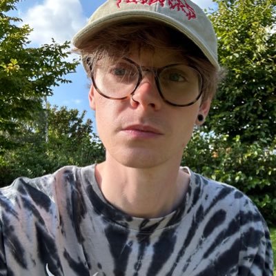 JamesHayden23's profile picture. 30 • he/him • 🌹🦁🐝 • 🔔🏃