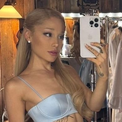 breathinmia_'s profile picture. breathin & moonlight stan || she/her