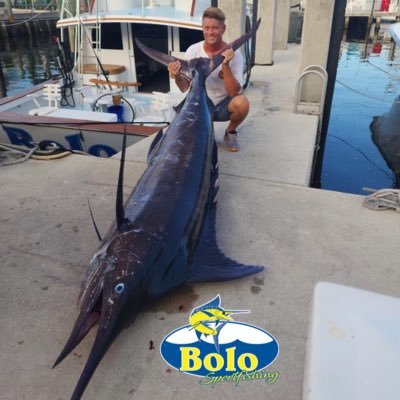 Best Sportfishing Charter in South Florida. 48 foot sport fisher with an air conditioned interior and a restroom below deck. 954.943.1808 #bolosportfishing
