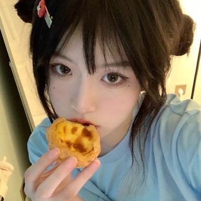 皆さんにお会いできて嬉しいです、『私に注目してください』