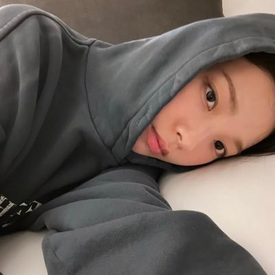 99% fangirling, 5% sambat• sayangku ada banyak, rupa rupa groupnya • mulfand • not accepting any kind of hate or war so please be kind •