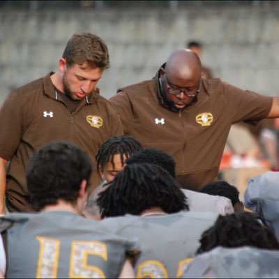 Tweets are my own. Informing you about education, HS 🏈, and politics. Secretary of SWOFCA, CPS 2nd Grade Teacher , Linebackers Coach Roger Bacon High School.