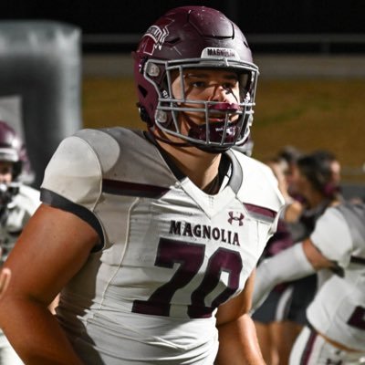 ✝️ Magnolia High School Varsity|| O-Line||6’2 286|78 inch wingspan|3.7 unweighted GPA||2nd Team All District||Class of 2025 |phone number:#814-245-5558