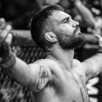 valoulehibou_'s profile picture. Shitposting