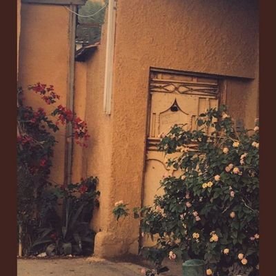 a__b6s9d's profile picture. ‌       

              ﴿  كسر بلاتجبير .
  وليفً يصد وصاحب يجهل الرفقه

                      🖤