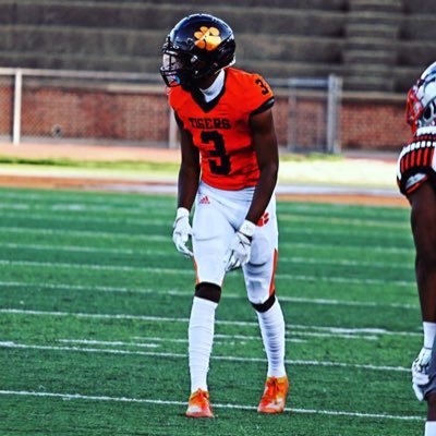 Dual Threat WR/RB @ Withrow University HS | 2025 | 6’2 • 180 | HC: @CoachjonesKR |. 4⭐️ Athlete