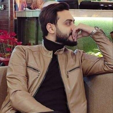 كۣۗہبۣۗہريۣۗہآءرجۣۗہلَ خۣۗہآرجۣۗہ عۣۗہنۣۗہ آلَقۣۗہآنۣۗہوۣنۣۗہ أنا لست بمغرور أنا مجرد رجل له سطور ليس الجميع يتقن قراءت