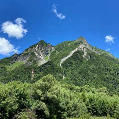 hrd2010's profile picture. 北海道紋別市出身。                      熱いものは苦手ですが、麺類は大丈夫なので猫舌とも言えず。