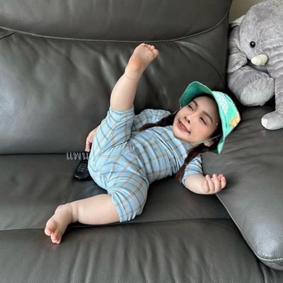 Chompoonuc60795's profile picture. 