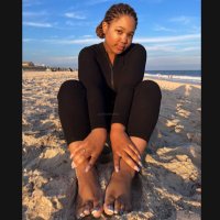 Golden Toes ⭐️(@msgoddesstoes) 's Twitter Profile Photo