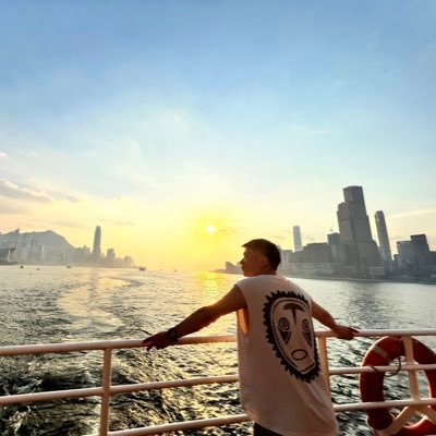 yyanx5's profile picture. 人生是一场伟大的冒险，不妨勇敢些