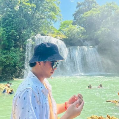 kennethloupz's profile picture. Wala, papogi at trabaho lang ganon.