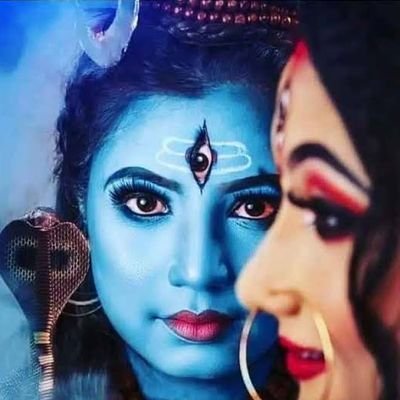 ♥️खुशबू बने तू मेरी रूह की,महका दे तू मुझे....♥️
♥️खो जाऊं तुझमें ही मैं,अपना ले ना तू मुझे....!!♥️
#जयसियाराम🙏🚩 #जय_रघुवंश🗡️🚩