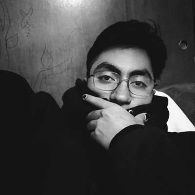 feliper87554543's profile picture. 