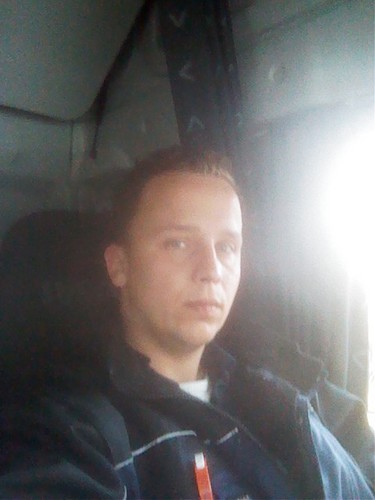 man in een relatie, chauffeur die samenwoont