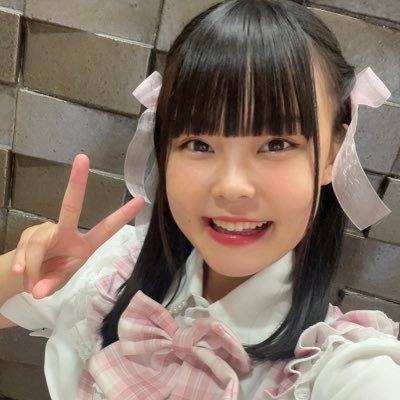 芸歴14年。今年11月30日で卒業します🌷㈱大道GATEプロダクション営業部長/福島県ご当地アイドルマジカルバルルーンYes総監督/おしゃべり担当/バルーンアート/大道芸/あやの推しはあやふぁむ/みどり担当💚 #あやのみっけ 投稿してね♡公式≫ @magicaru_yes ※DM運営管理