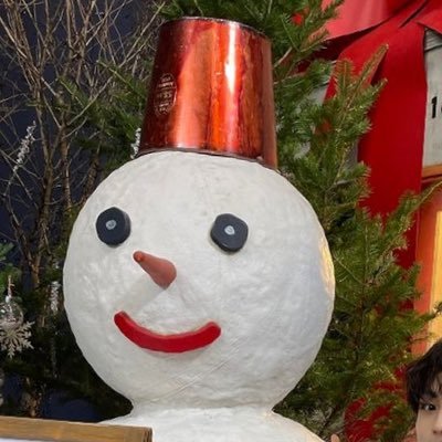 dyaWdZscHcsqsyB's profile picture. 