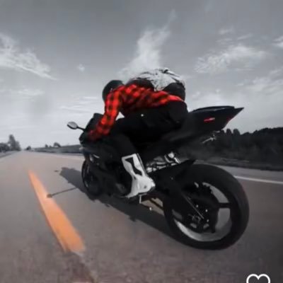 akjvee's profile picture. 