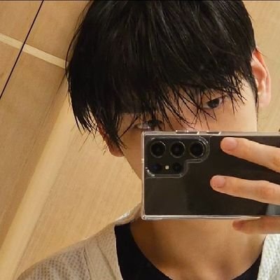 V3RARA's profile picture. i will never shut up about long hair beomgyu