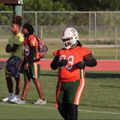 Class of 2025 🎓 DT/RG 6’0 270 Dunbar high school 🐅 email: hbmoney239@gmail.com.