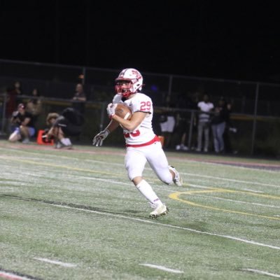 South Elgin High School (IL) | 2025 | WR/DB | 5’9 170 lbs | email: nicobarkho@gmail.com | NCAA ID #2303798040 | 4.58 40 yard dash | 📞6307029512 |