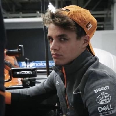 Lando's Polish version. Maybe not Handsome, Maybeee not British. BUT. I LOVE: F1, beer, and I know some places. I mean...on the map 😎

#LN4 #PapayaTeam 🧡