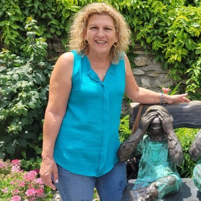 Charymar31's profile picture. Cuban 💯 Abajo el comunismo, socialismo, castrismo