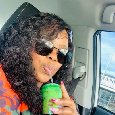 _RefiloeN's profile picture. 