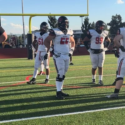 6’2 Left tackle at Eaglecrest high school, 3.8 gpa