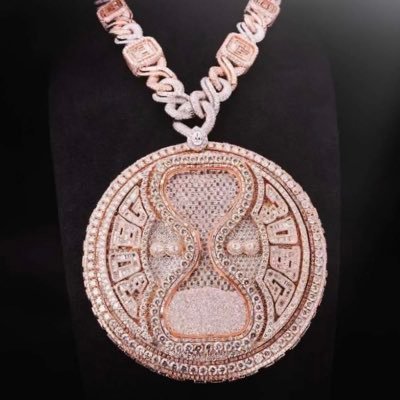 OcheEgahi's profile picture. illuminated by the hand of God