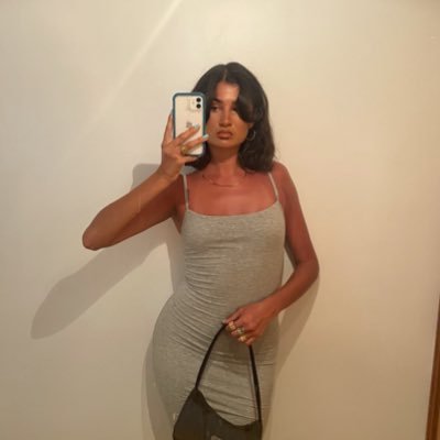 ellanoonan1's profile picture. Insta: @_elladoesfood