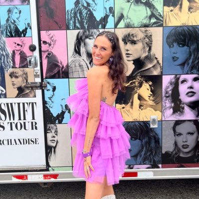 Emilee 🦋/ making Taylor themed car freshies/ “I REALLY love you guys, see you soon”