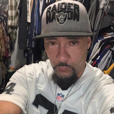 Just a guy from Southside of Chicago that grew up loving the Raiders bc of Marcus Allen. Chicago White sox & Chicago Bulls fan