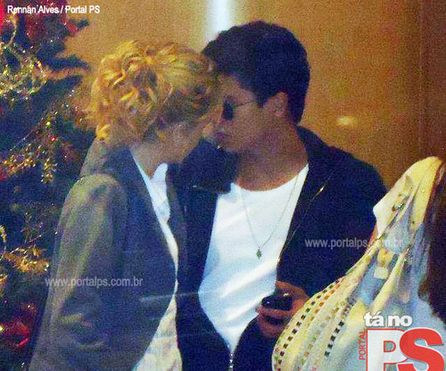 FCarthurElua_'s profile picture. Somos um fã clube ao casal LuAr @lua_blanco & @aguiarthur Oficializado por : @aguiarthur @karen_marinho11 @carlosbonowneto
Padrinho : @carlosbonowneto